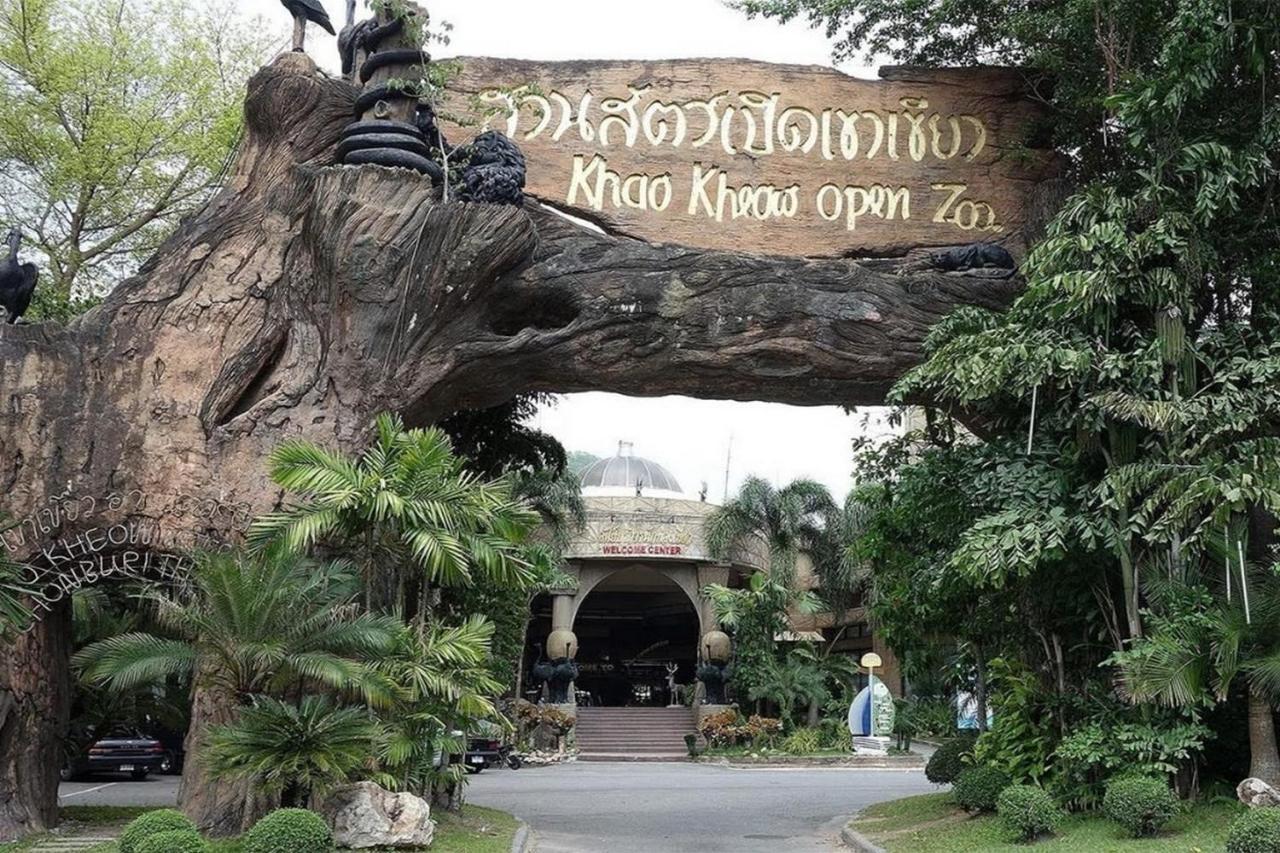 Sriracha Hotel And Spa Ban Huai Yai Phrom Ngoại thất bức ảnh